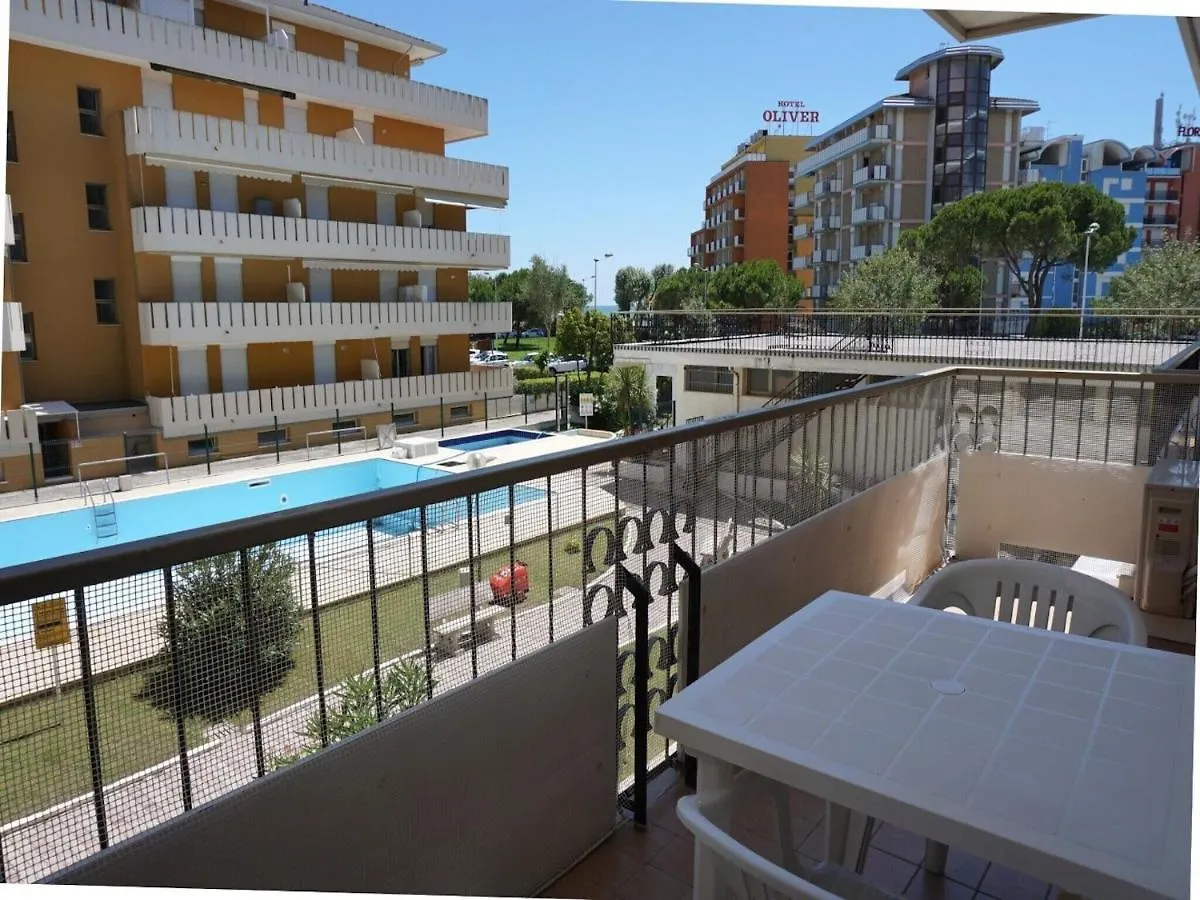 Incredible Apartment With Pool Porto Santa Margherita di Caorle