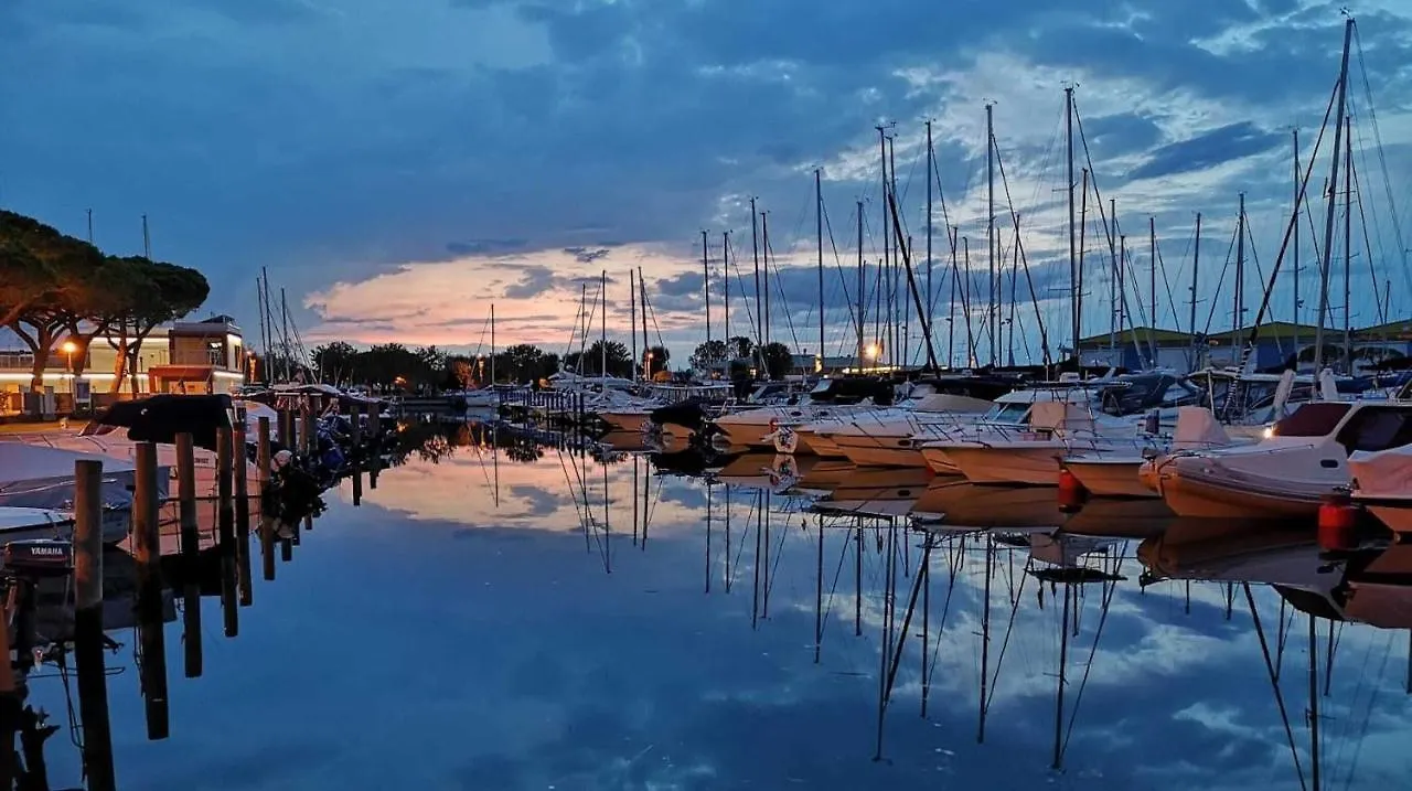 Incredible Apartment With Pool Porto Santa Margherita di Caorle Italy