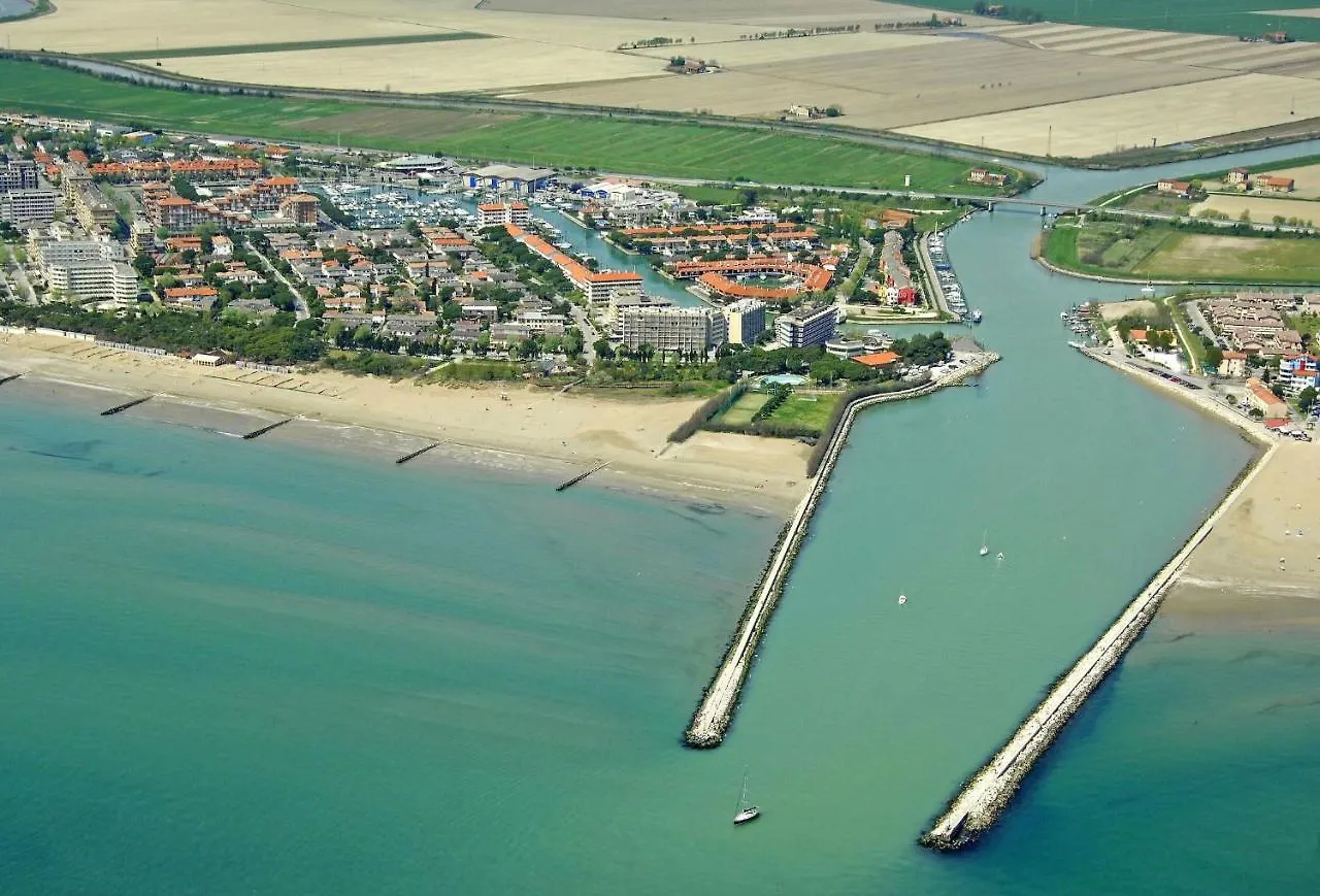 Incredible Apartment With Pool Porto Santa Margherita di Caorle Italy