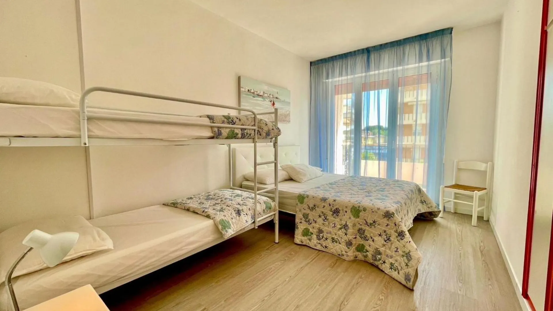 Incredible Apartment With Pool Porto Santa Margherita di Caorle